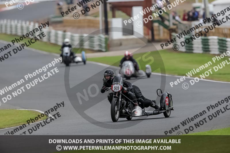 Vintage motorcycle club;eventdigitalimages;mallory park;mallory park trackday photographs;no limits trackdays;peter wileman photography;trackday digital images;trackday photos;vmcc festival 1000 bikes photographs